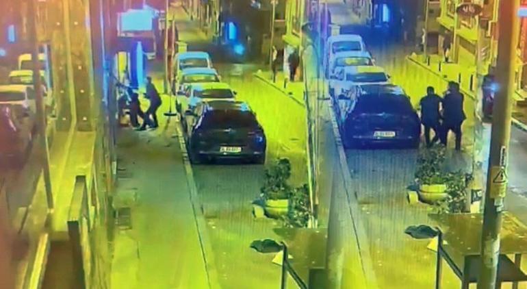 İstanbul’da eski eş dehşeti! Oğluna silah çekti, karısını kaçırmaya kalktı