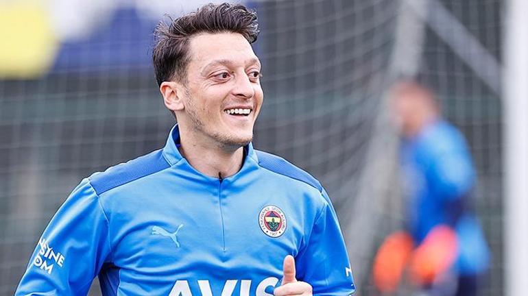 Mesut Özil'in babası Mustafa Özil'den olay itiraflar: Kanım kırmızı dedi Almanya için ikna ettim