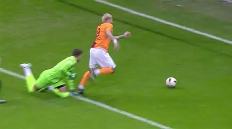 Galatasaray - Alanyaspor maçında tartışma yaratan pozisyon! 'Gol olsa kaos çıkacak'