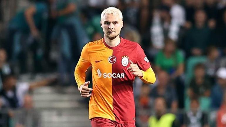 Galatasaray'da iki ayrılık birden! Teklifler değerlendirilecek