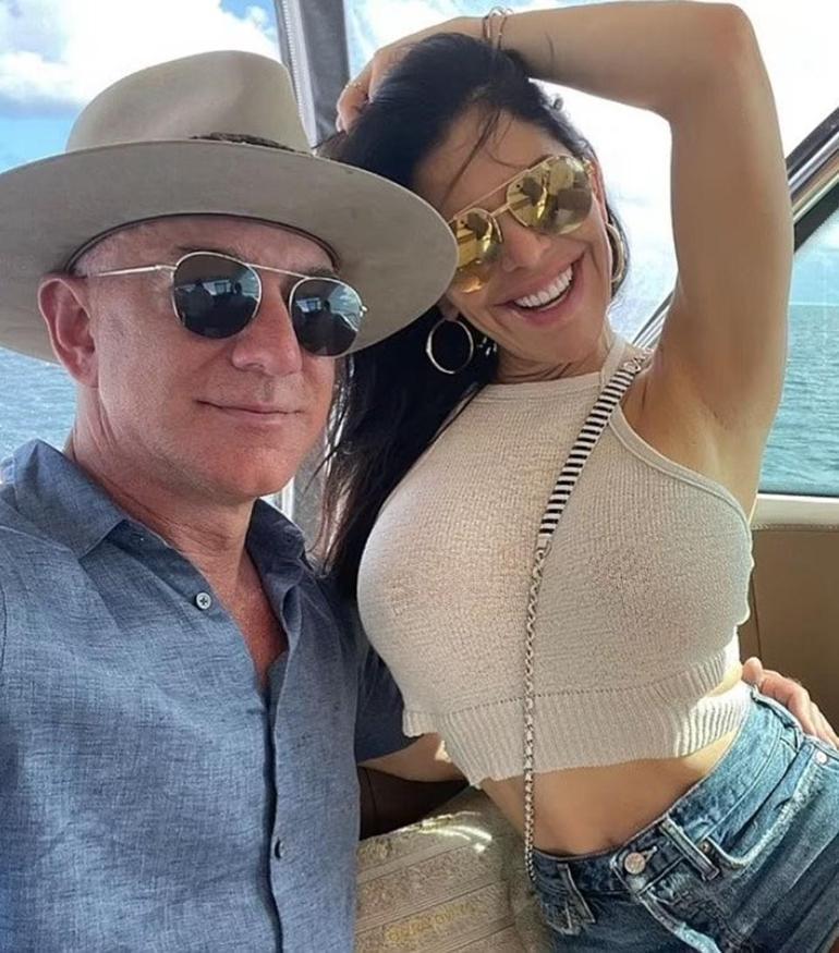 Lauren Sanchez, Jeff Bezos'un evlilik teklifini anlattı: Kutuyu açtığında bayıldım!