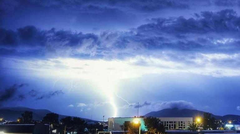 Meteoroloji'den AFAD'dan AKOM'dan uyarı üstüne uyarı! İşi olmayan dışarı dahi çıkmasın