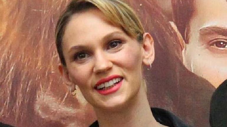 Ünlü oyuncu Farah Zeynep ifade verdi! Aylık gelirini açıkladı