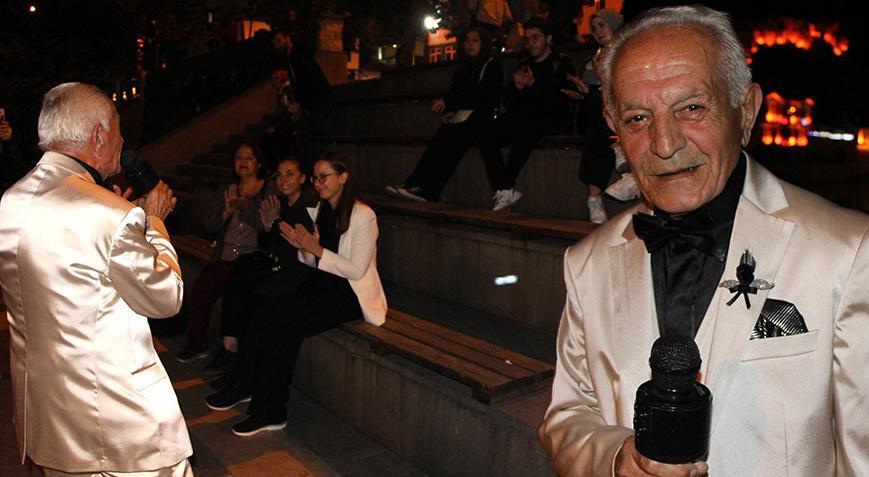 Amasya, İsmail dedeyi konuşuyor! Her akşam, 1 saat aynı yerde buluşuyorlar