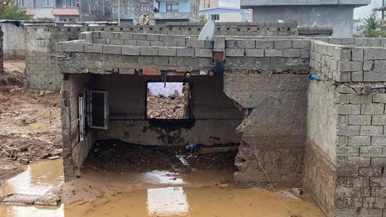 Bir gecede 3 çocuğunu kaybeden baba: Annem kendini feda etti