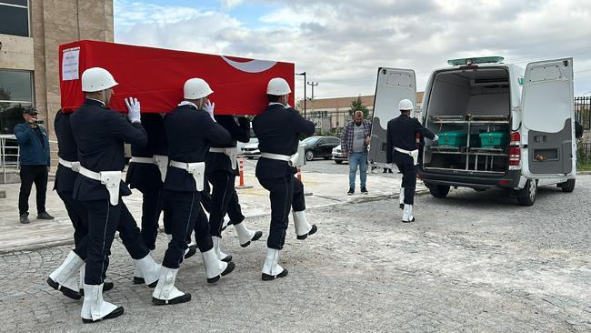 Kütahya'da polis memurunun acı sonu! Eşi fotoğrafına sarılarak gözyaşı döktü