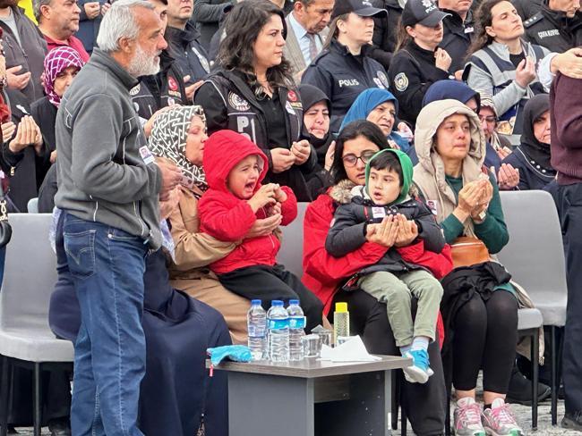 Kütahya'da polis memurunun acı sonu! Eşi fotoğrafına sarılarak gözyaşı döktü