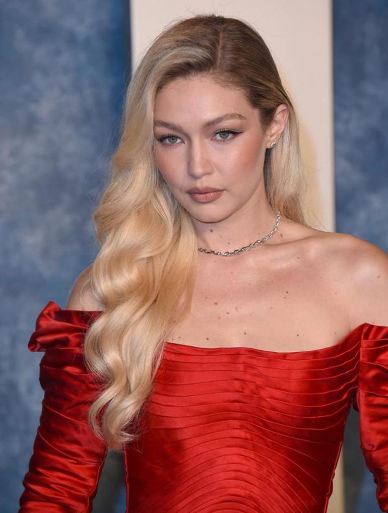 İsrail paylaşımıyla tepki çeken Gigi Hadid özür diledi: Ben de insanım ve hatalar yapıyorum!