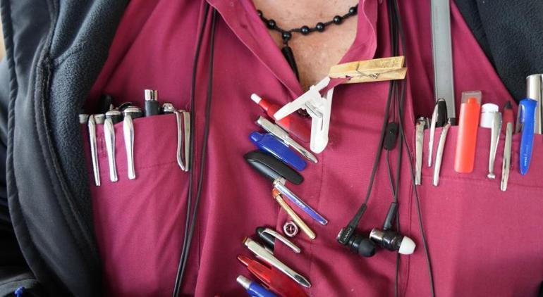 Bileklik, tespih, kalem, mandal, anahtarlık, kolye! Gören bir daha bakıyor