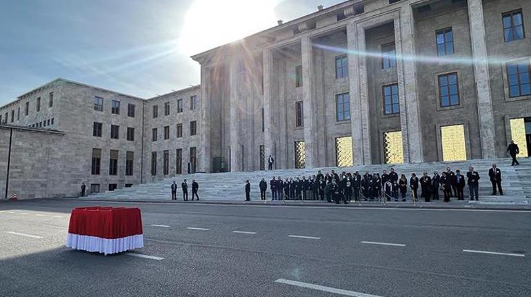 Eski Bakan Aktaş için TBMM'de cenaze töreni düzenlendi