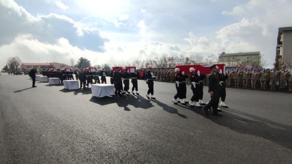 Pençe-Kilit şehitleri için tören