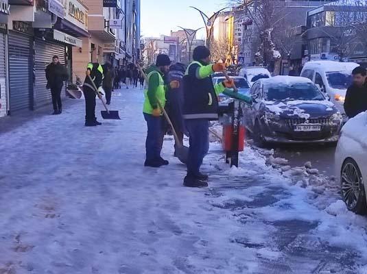 Kentte hayat durdu! 138 yerleşim yerinin yolu kapandı