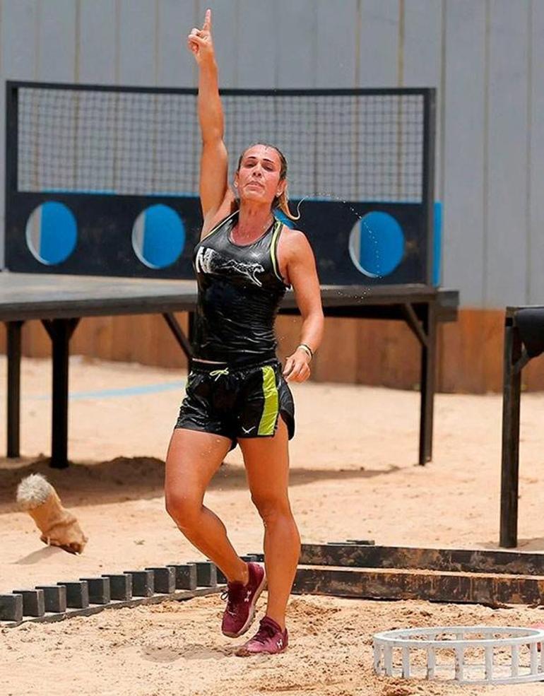 Evlatlıktan reddedildi mi? Nagihan Karadere babasını aradı