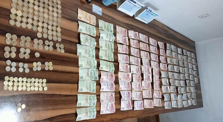 Dilencinin üzerinden çıkan para şoke etti