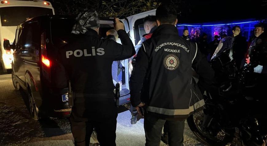 Sakarya’da fuhuş operasyonu! Tek tek mühürlendiler