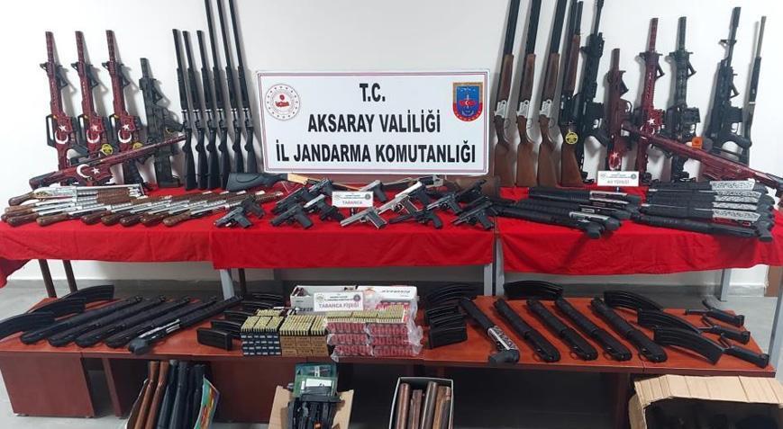 Aksaray’da şok baskın! Evin banyosundan cephanelik çıktı