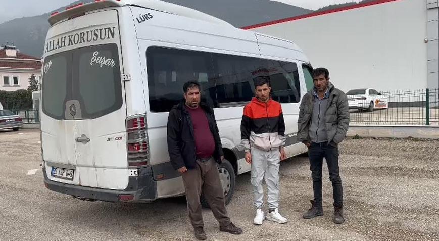 Amasya’da 8 kaçak göçmen yakalandı! 3 kişi tutuklandı