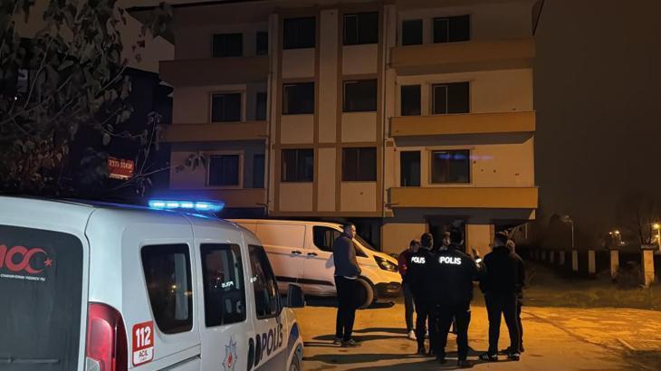 1 daire 3 kişiye satılınca olay oldu! Mahalleli 15 yıldır binanın yıkılmasını bekliyor