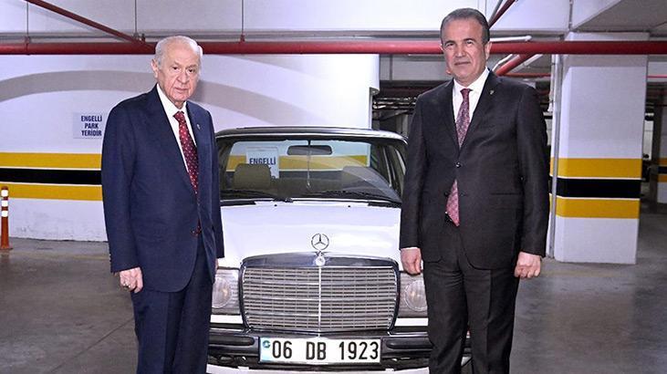 Bahçeli’den MHP’li vekile klasik otomobil hediyesi
