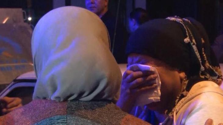 Korku dolu anlar! Yanan dairedeki 3 çocuğu komşular kurtardı