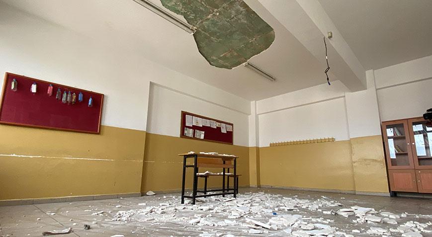 Ders sırasında kabusu yaşadılar! Tavan sıvası düştü: 7 öğrenci yaralandı