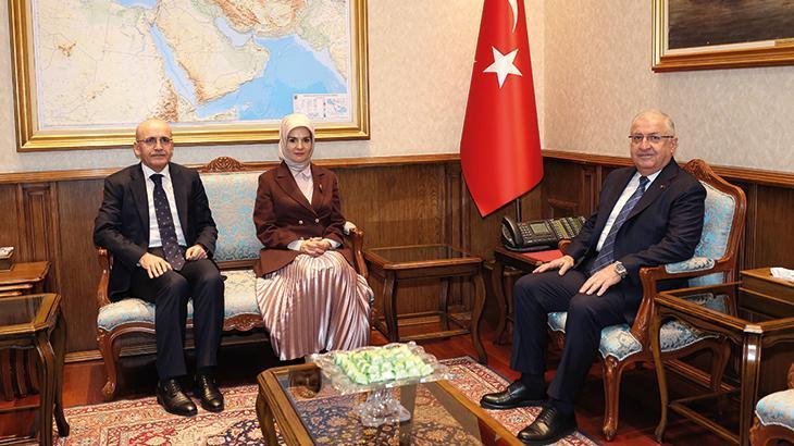 Mehmet Şimşek ve Mahinur Özdemir Göktaş’tan Yaşar Güler’e taziye ziyareti