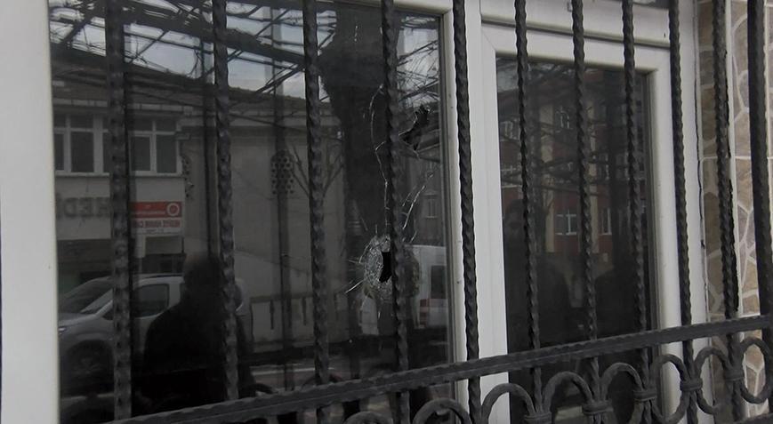 İstanbul’un göbeğinde gündüz vakti silahlı çatışma! 15 yaşındaki Büşra yaralandı