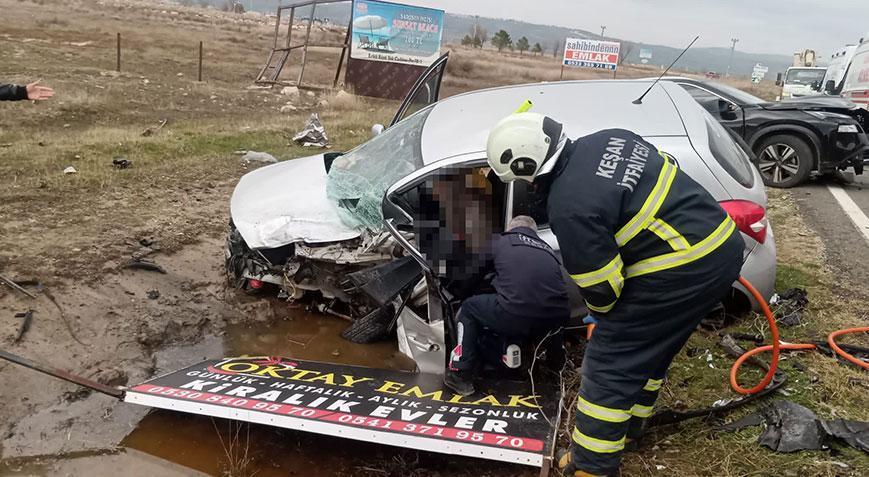 Edirne’de korkunç kaza! 2 kişi hayatını kaybetti