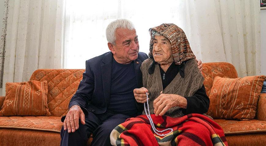 104 yaşındaki ‘Cumhuriyet Anne’ 2023’ün son günü hayatını kaybetti