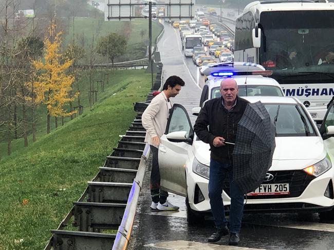 İstanbul'da 10 milyonluk aracıyla kaza yaptı! Yara almadan kurtuldu