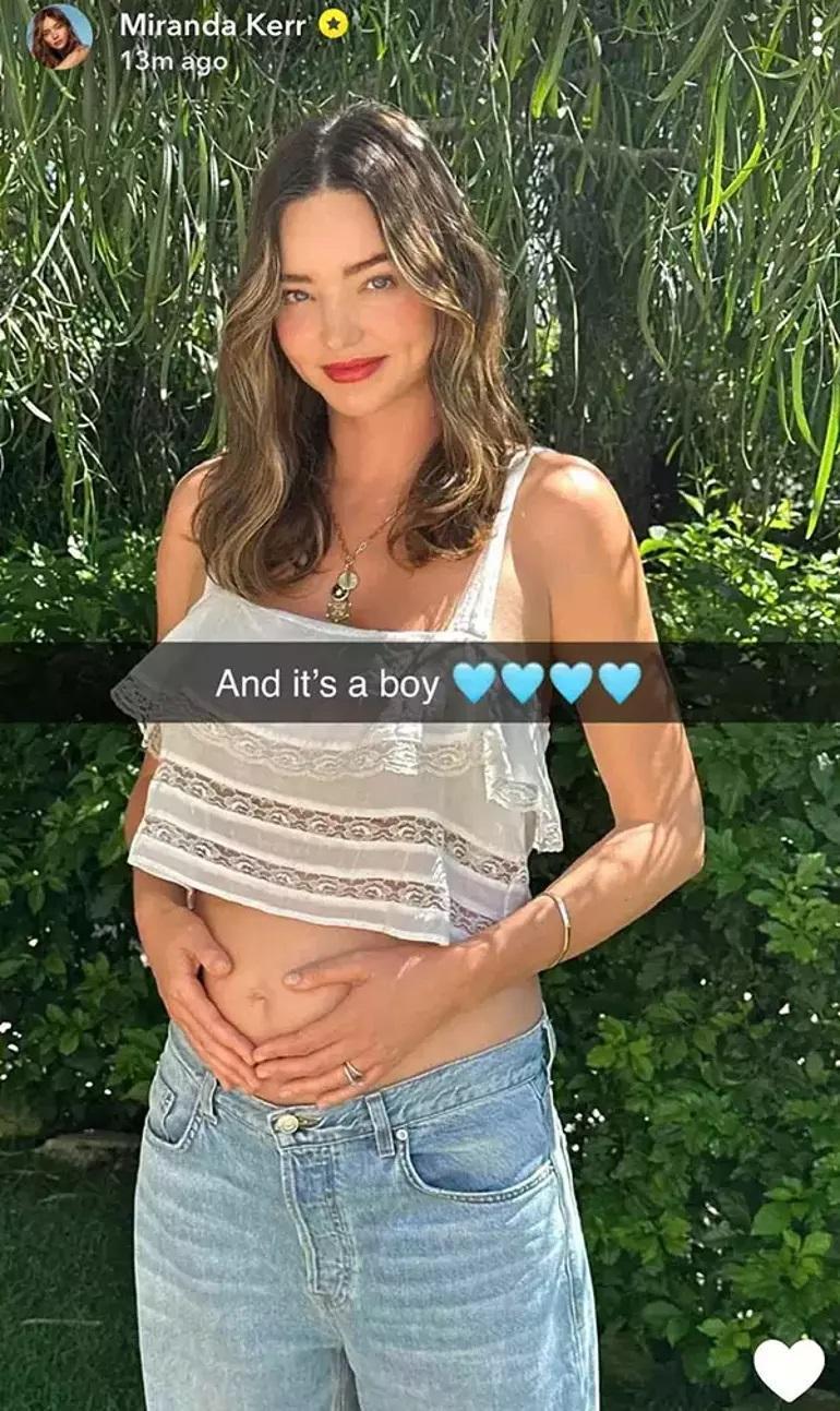 Dördüncü bebek heyecanı! Miranda Kerr'in karnı burnunda