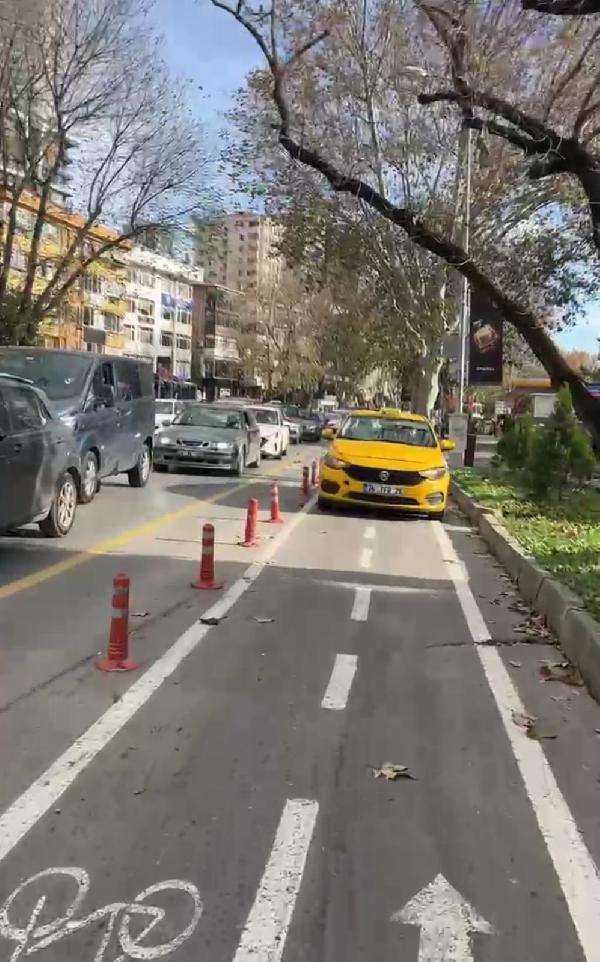 Bağdat Caddesi'ndeki tehlike! Bisiklet kullananlar isyan etti