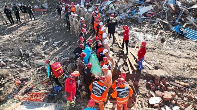 İki fay hattının keşiştiği kentte deprem hazırlığı! Özel eğitimli 80 tim oluşturuldu