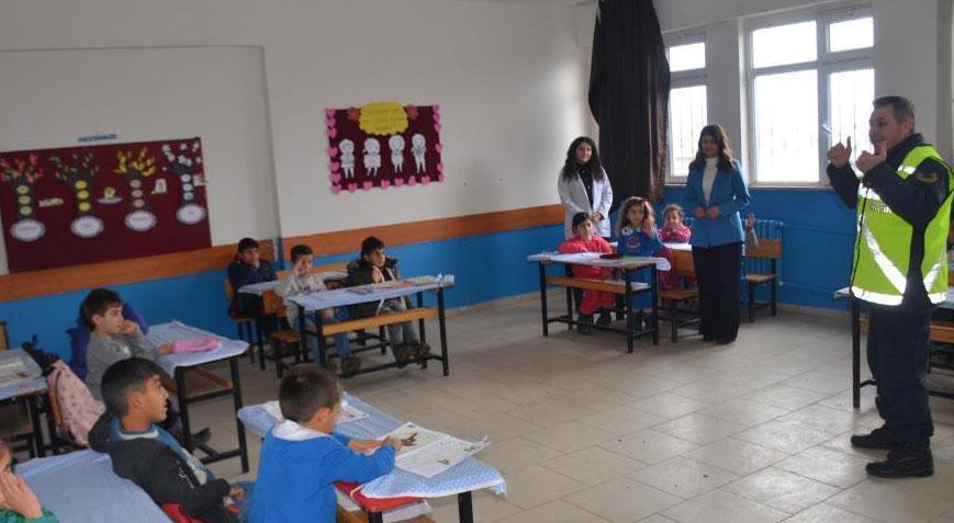 Jandarmadan öğrencilere trafik eğitimi