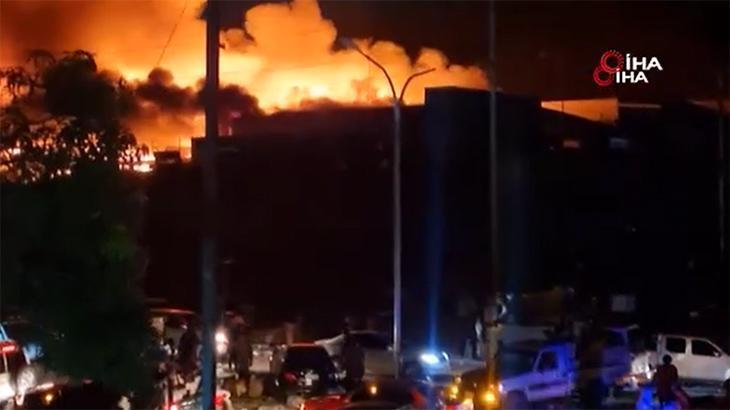 Polisler greve gitti, ülke karıştı! En az 15 ölü