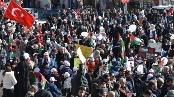 Müftü ile papaz dua etti! Mardin’de terör ve İsrail protestosu