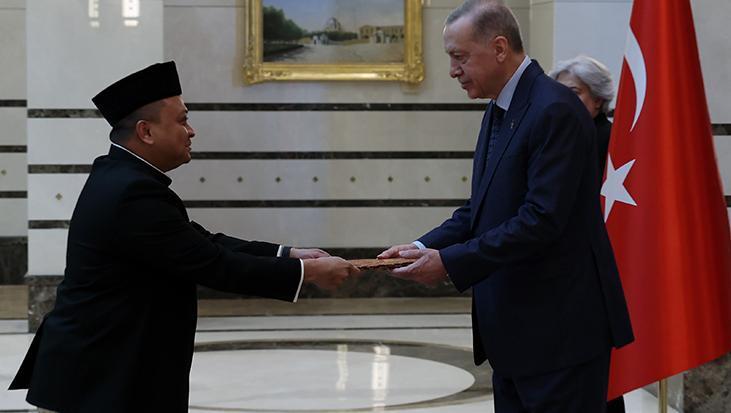 Cumhurbaşkanı Erdoğan’a, büyükelçilerden güven mektubu