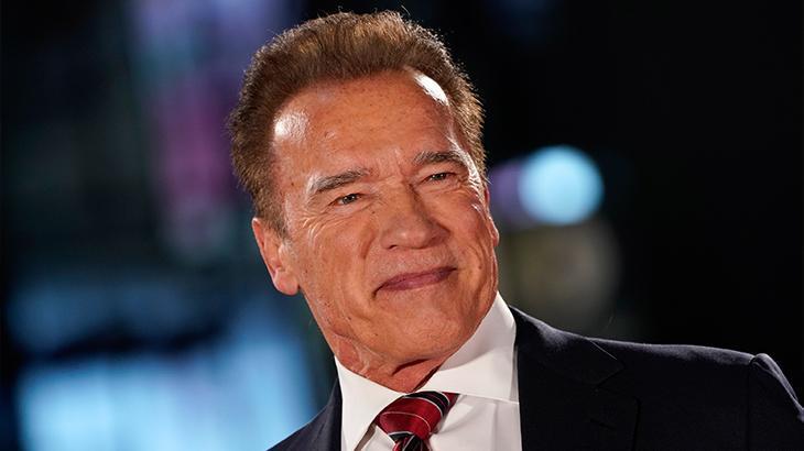 Arnold Schwarzenegger’e büyük şok! Gümrükte alıkonuldu