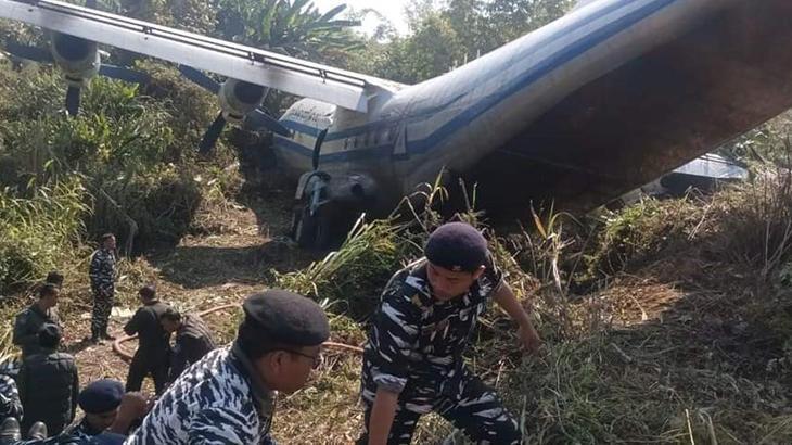 Myanmar’da askeri uçak pistten çıktı: 8 yaralı