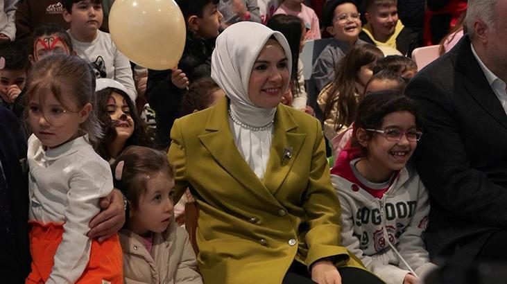 Bakan Mahinur Özdemir Göktaş, çocuklarla bir araya geldi