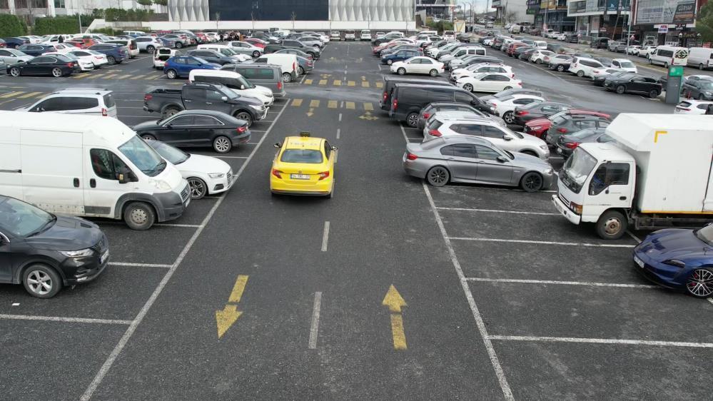 Şoförlüğü bile yoktu, açığı gördü sektöre girdi... ‘Gerçekten bu aracı sen mi kullanıyorsun?'