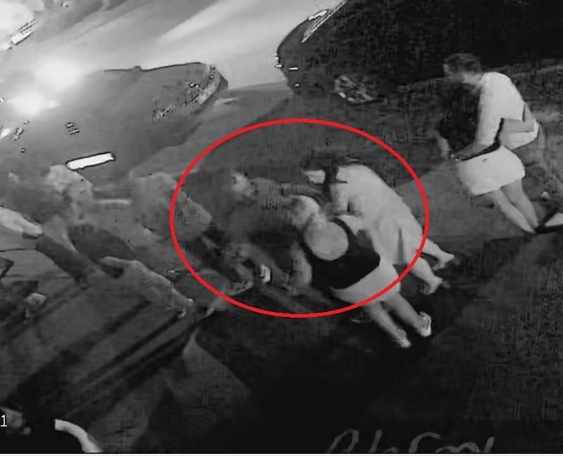 Hayatını kabusa çevirdi, ne yaptıysa kurtulamadı:Vücudumda defalarca sigara söndürdü