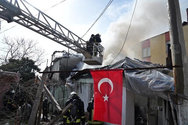 Sara hastası dayı 2 aylık Can bebeği alevlerin arasından aldı