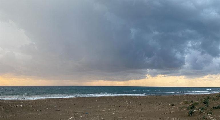 Akdeniz'de hortum oluştu! Saniye saniye kaydedildi