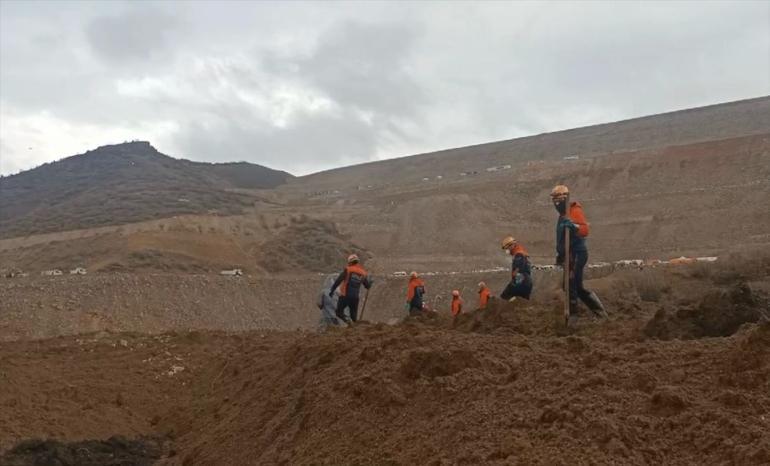 Erzincan'daki facianın şifreleri! 'Birdenbire olmaz, milim milim kayar'