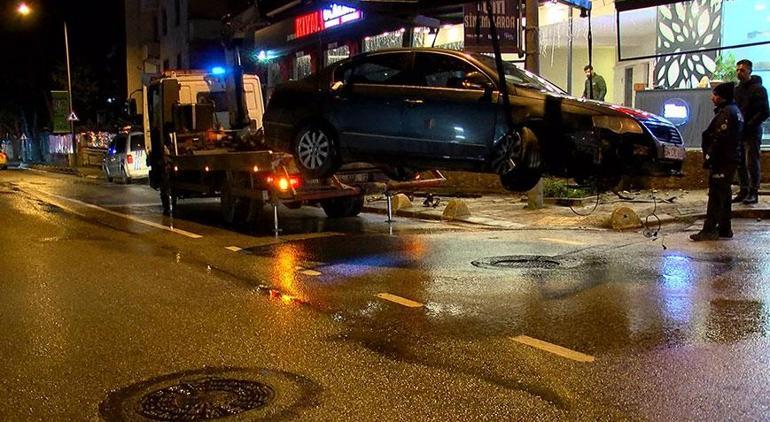 Maltepe’de kontrolden çıkan araç restorana daldı!