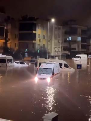 Son dakika! Antalya'dan acı haber! Bir kişinin cansız bedeni otomobilde bulundu