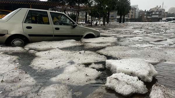 Son dakika! Antalya'dan acı haber! Bir kişinin cansız bedeni otomobilde bulundu