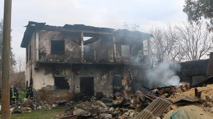 Adana'da kahreden olay! Anne ve iki çocuğu yangında öldü