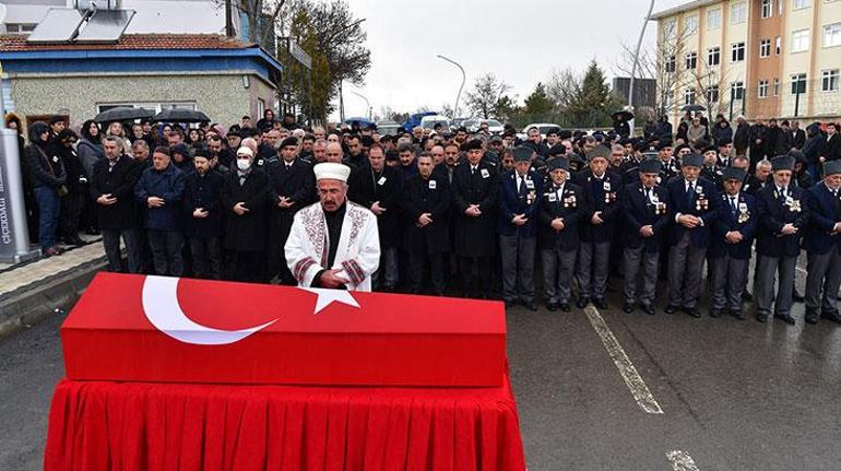 Kıbrıs gazisi son yolculuğuna uğurlandı